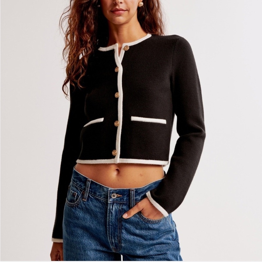 Abercrombie and Fitch Black & Cream Contrast Trim Sweater
